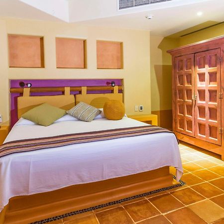 Hilton Grand Vacations Club Zihuatanejo Otel Dış mekan fotoğraf