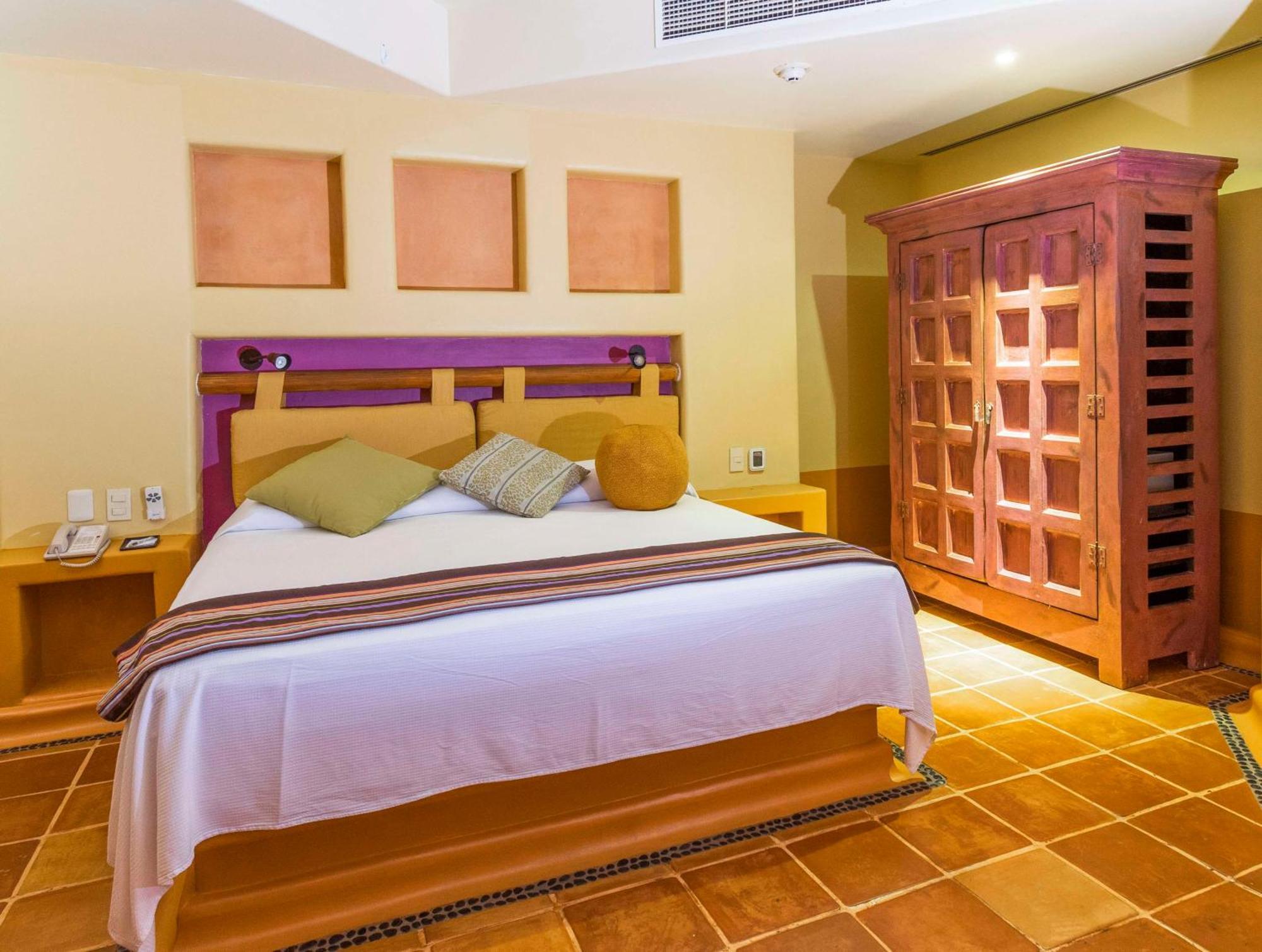 Hilton Grand Vacations Club Zihuatanejo Otel Dış mekan fotoğraf