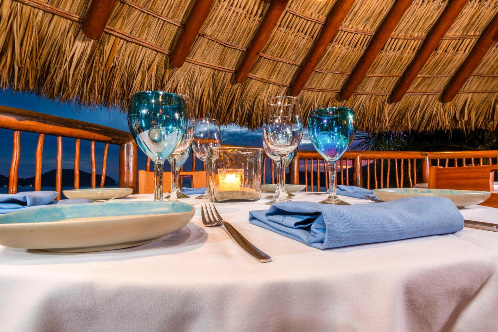 Hilton Grand Vacations Club Zihuatanejo Otel Dış mekan fotoğraf