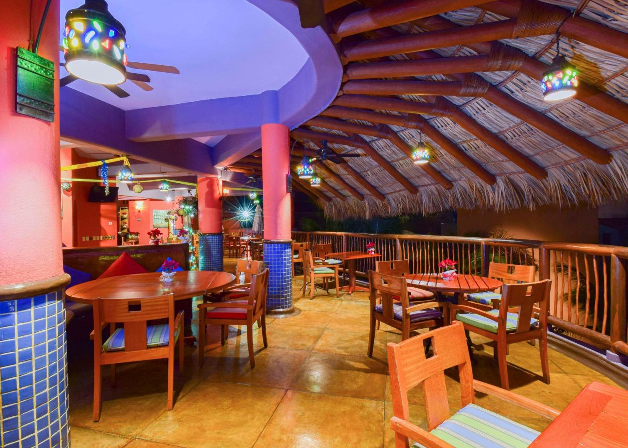 Hilton Grand Vacations Club Zihuatanejo Otel Dış mekan fotoğraf